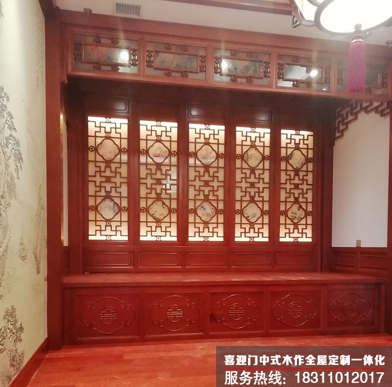 中式装修木地板红木门